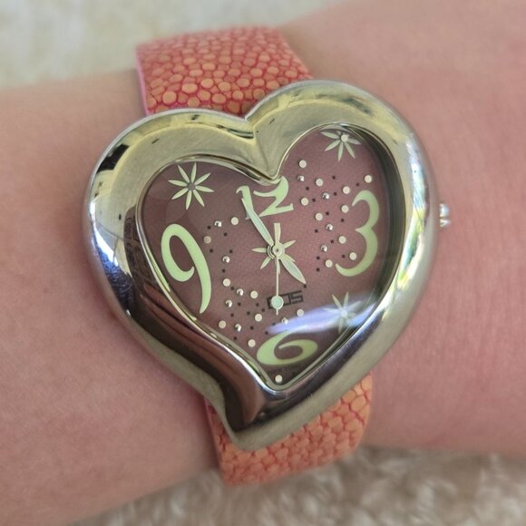 eos Stainless Steel Heart-Shaped Watch w Pink Stringray Strap - Picture 1 of 5